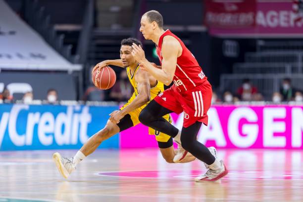 土前锋阿韦 土前锋阿韦